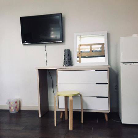 סיאול Hongdae Pencil Guesthouse מראה חיצוני תמונה
