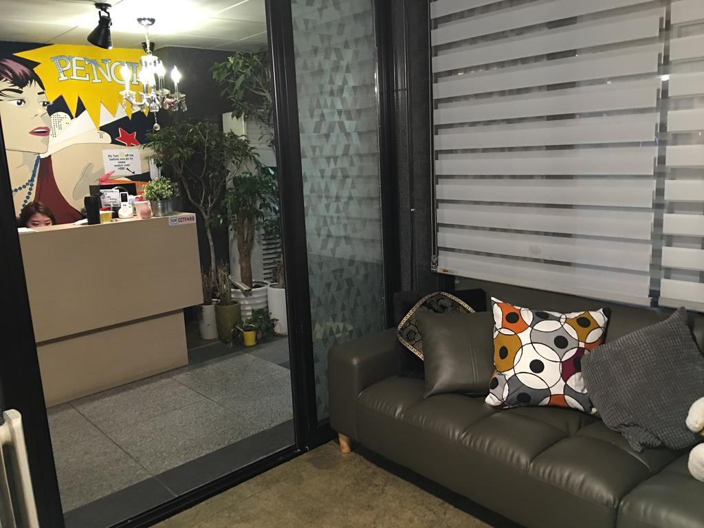 סיאול Hongdae Pencil Guesthouse מראה חיצוני תמונה