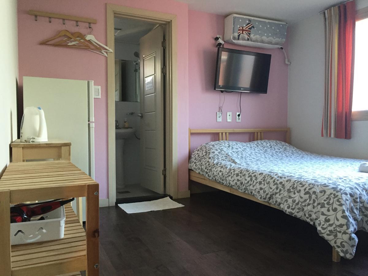 סיאול Hongdae Pencil Guesthouse מראה חיצוני תמונה