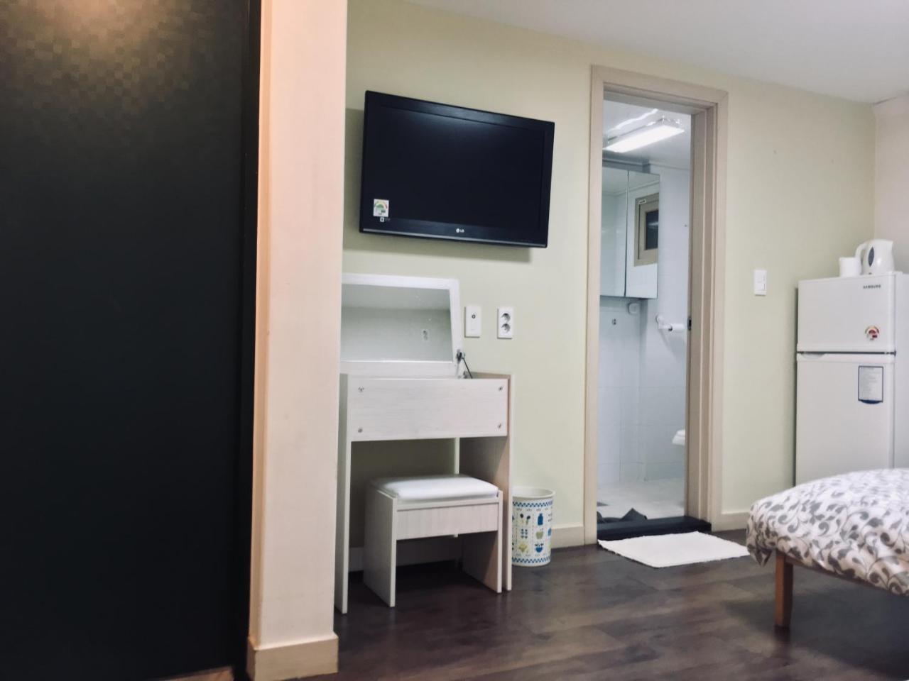 סיאול Hongdae Pencil Guesthouse מראה חיצוני תמונה