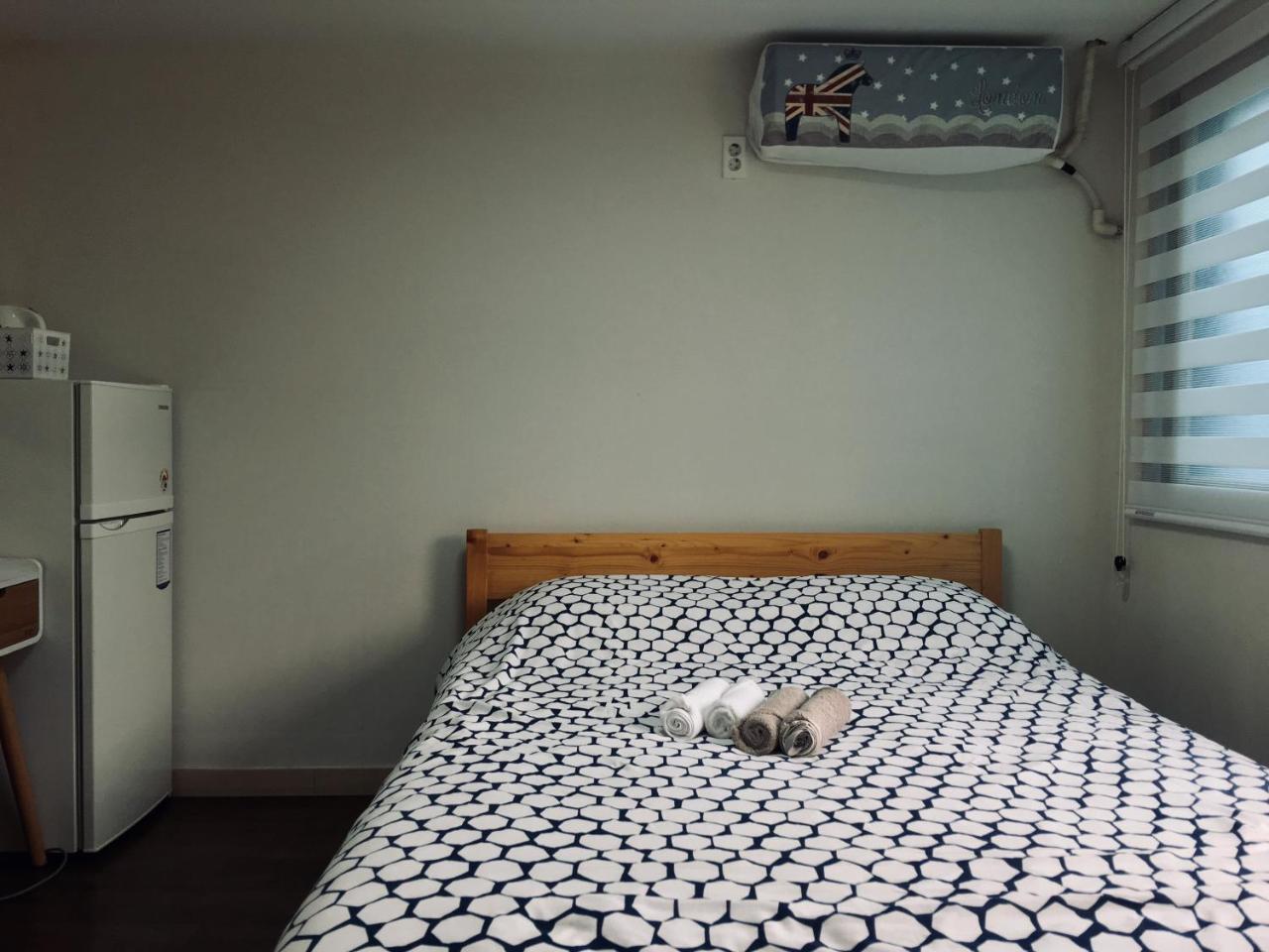 סיאול Hongdae Pencil Guesthouse מראה חיצוני תמונה