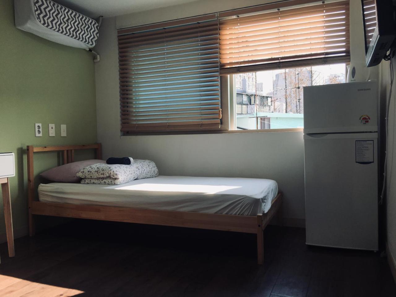סיאול Hongdae Pencil Guesthouse מראה חיצוני תמונה