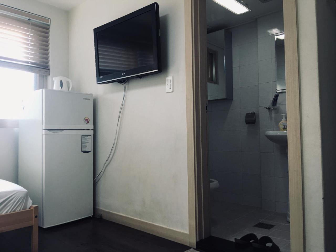 סיאול Hongdae Pencil Guesthouse מראה חיצוני תמונה